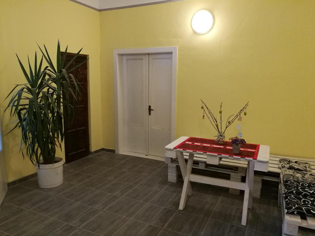 Hostel Horgos Centar Экстерьер фото